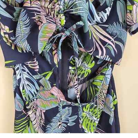 NWT LF tropical off shoulder romper BONED - Picture 9 of 9